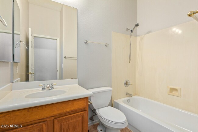 Building Photo - 13508 W Alvarado Dr