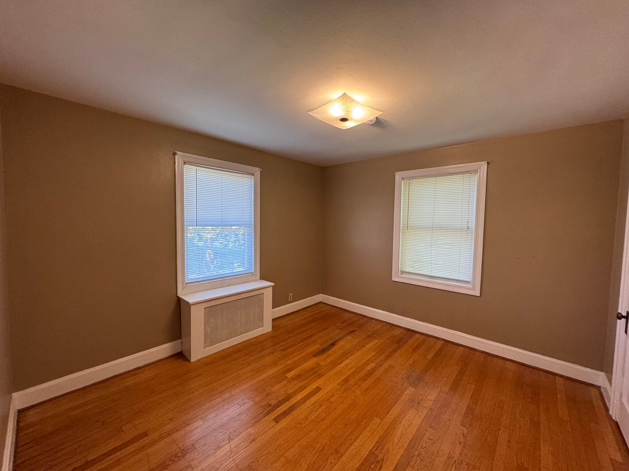 Building Photo - 712 Pacesetter Dr