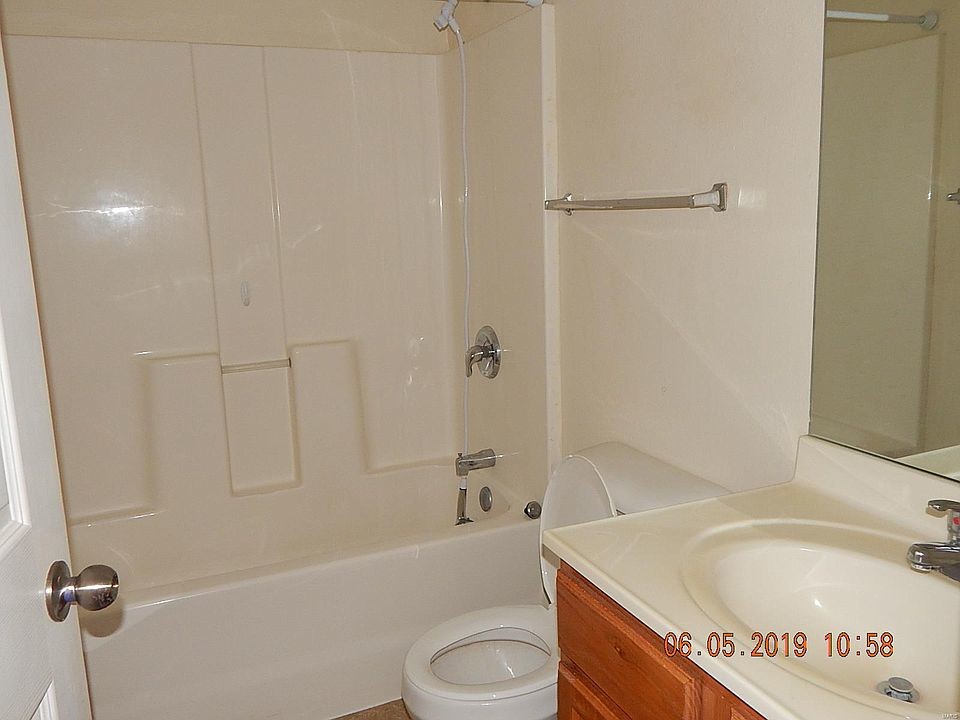 Building Photo - 24493 Tanglewood Rd