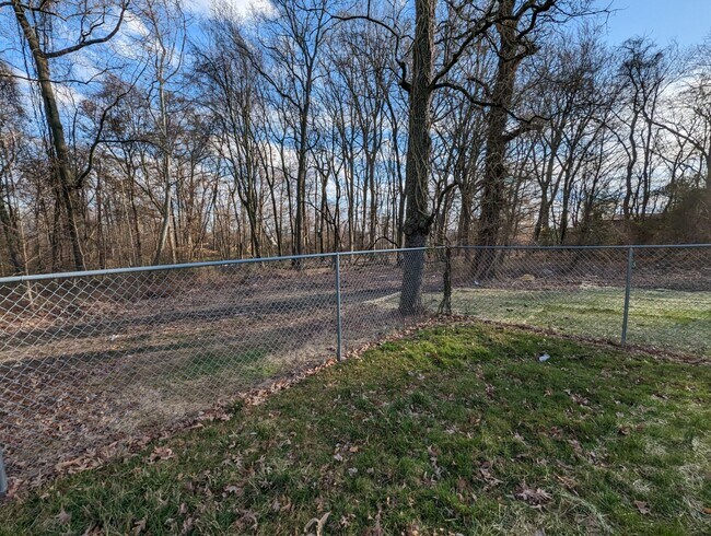 Building Photo - 1836 Perryville Rd