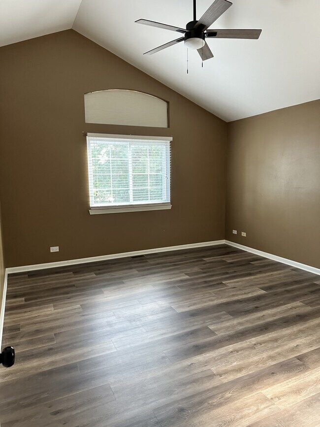 Building Photo - 1213 Pennsbury Ln