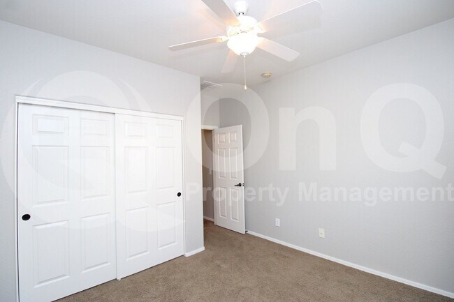 Building Photo - 2749 E Rakestraw Ln