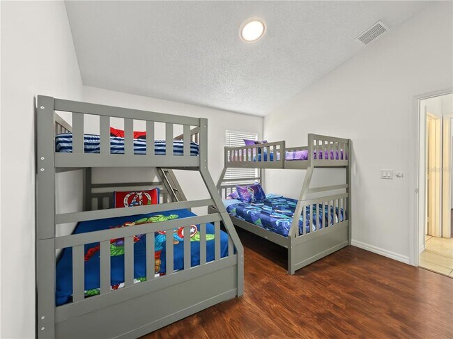 Building Photo - 8105 Santee Dr