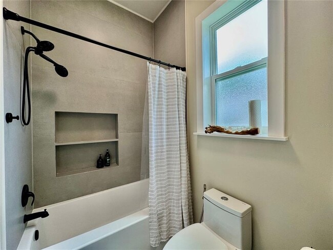 Building Photo - 56 Columbia Ln