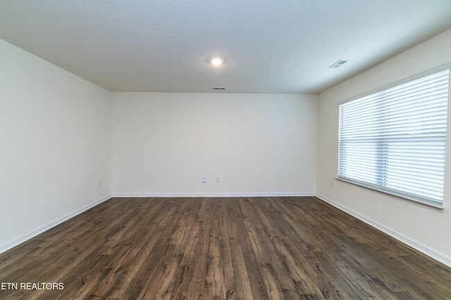 Building Photo - 7452 Game Bird St