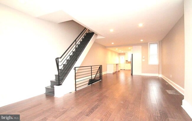 Building Photo - 1271 S 24th St