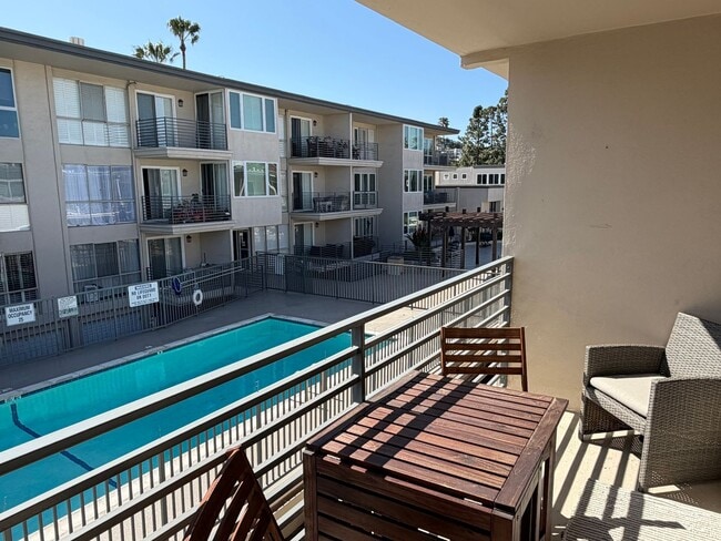 Building Photo - 1021 Scott St