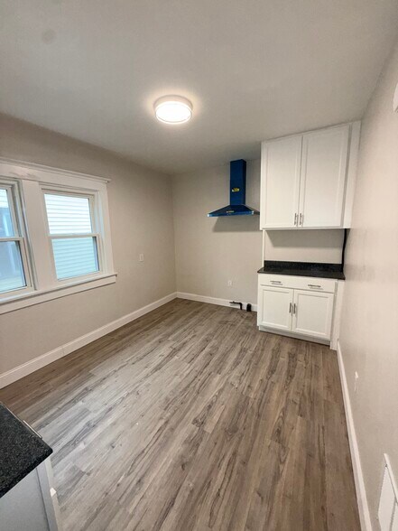 Building Photo - 61 Courtland Ave