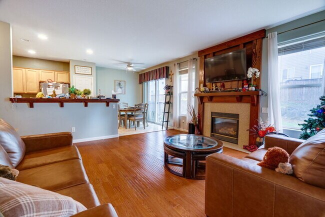 Building Photo - 16552 NE Pacific Terrace