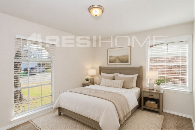 Building Photo - 3051 Shane Dr