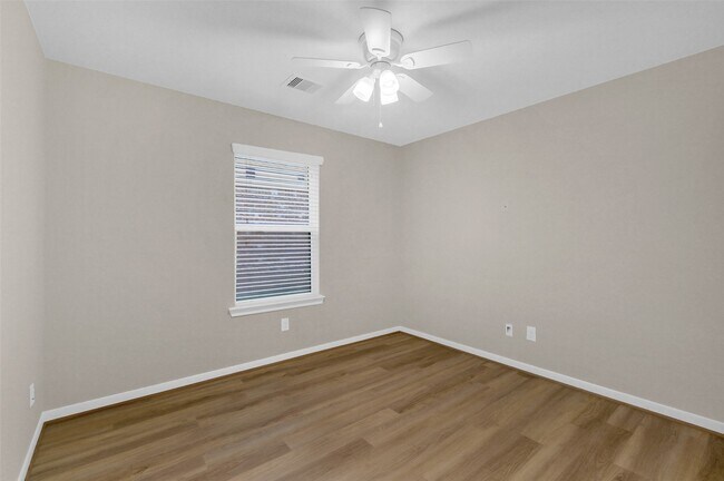 Building Photo - 10143 Rose Willow Ln