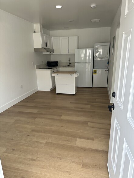 Building Photo - 14601 Lofty St