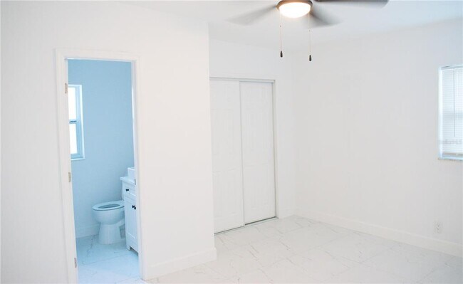 Building Photo - 5014 Dr. M.L.K. Jr St S