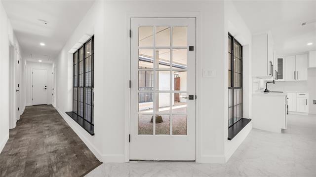 Building Photo - 2405 Bennington Ct