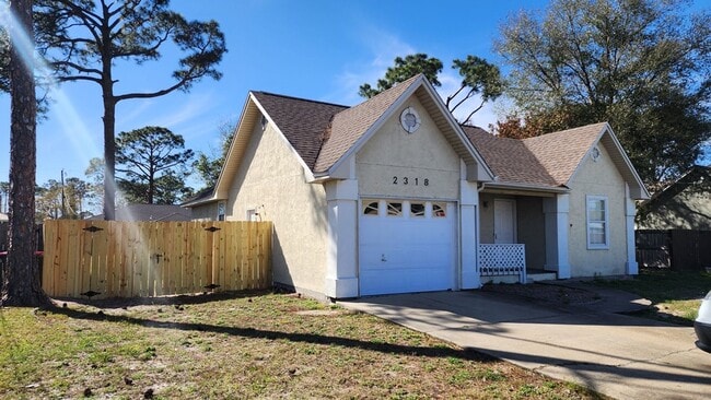 Building Photo - 2318 Beech St