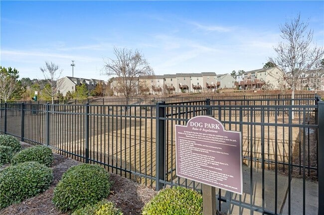 Building Photo - 6428 Brookside Blvd