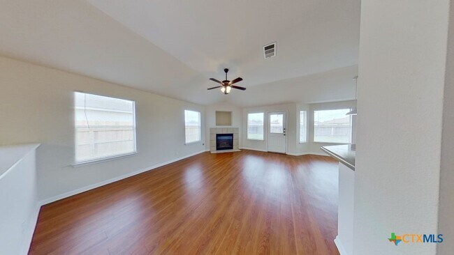 Building Photo - 102 Hersee Ct