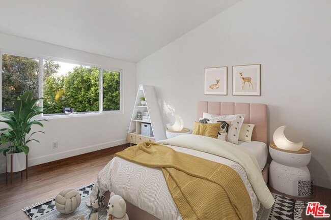 Building Photo - 16541 Park Ln Cir