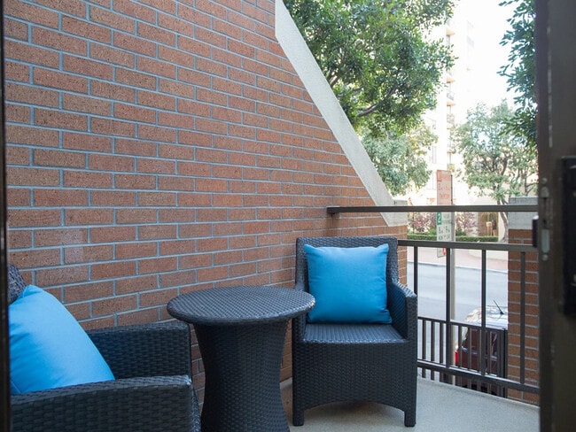 Building Photo - 101 Lombard St