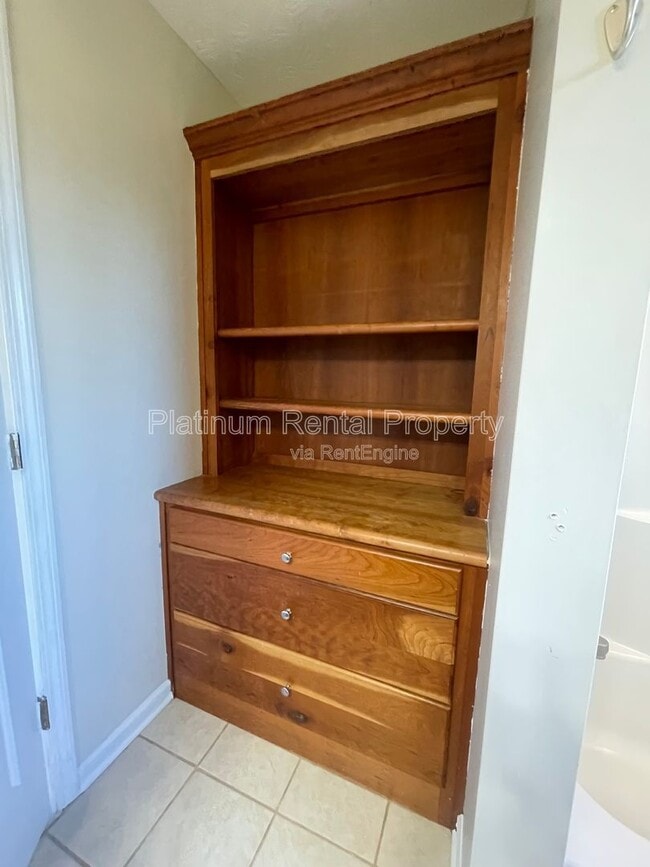 Building Photo - 265 Hound Dog Ln