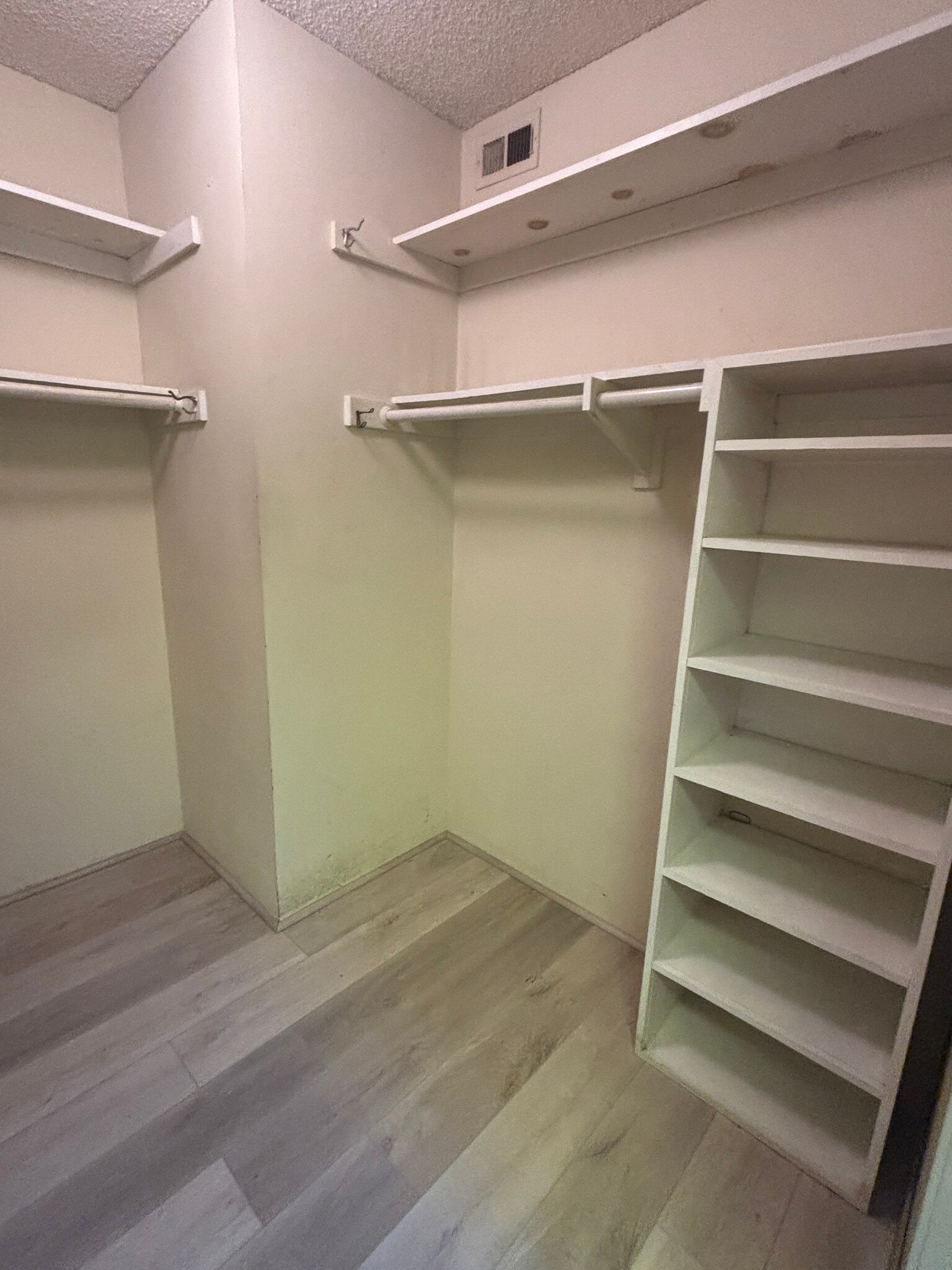 Master walk-in closet - 1902 Grand Bahama Dr E