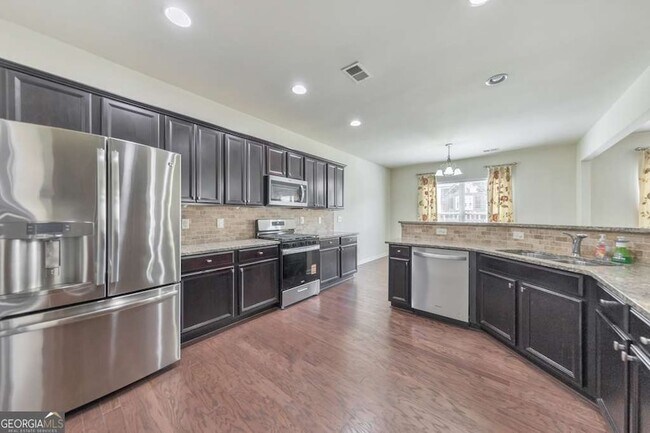 Building Photo - 4990 Brierstone Dr