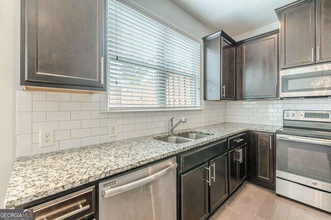 Building Photo - 5725 Radford Loop