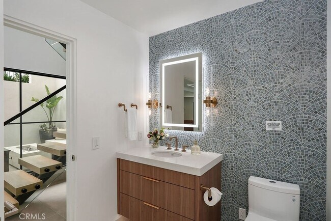 Building Photo - 3047 Ocean Blvd