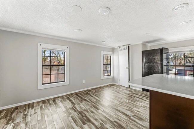 Building Photo - Charming Studio in a Great Location – $1,100/month