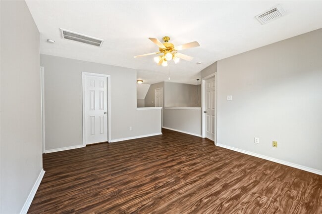 Building Photo - 3115 Glenthorpe Ln