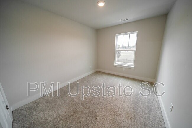 Building Photo - 181 Dalmatian Dr