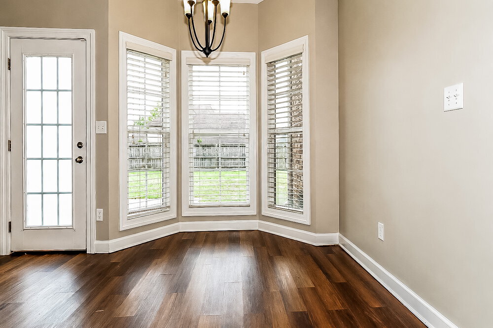 Building Photo - 4378 Bloombury St