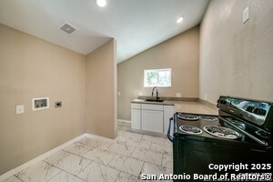 Building Photo - 811 W Kings Hwy