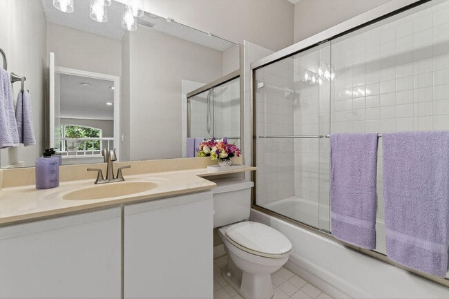 Building Photo - 2074 Mainsail Cir