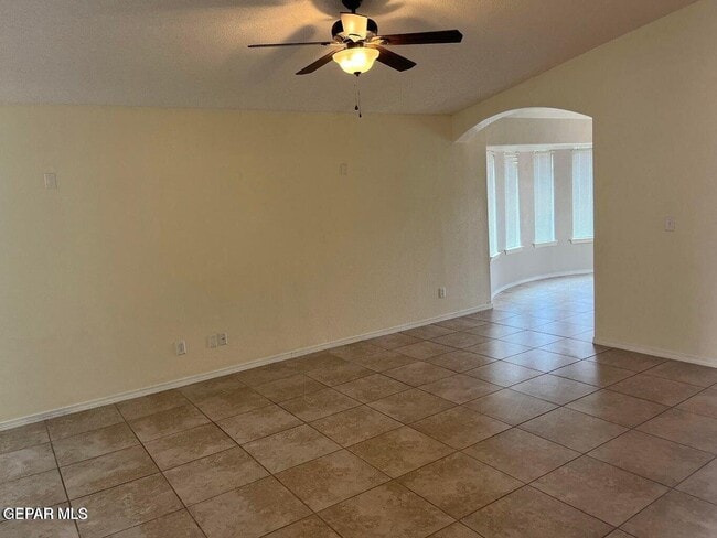 Building Photo - 7105 Falling Leaf Cir