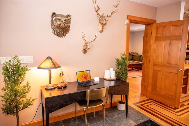 Building Photo - 196 Black Mountain Rd