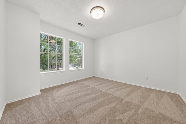 Building Photo - 3315 Berzin Ct