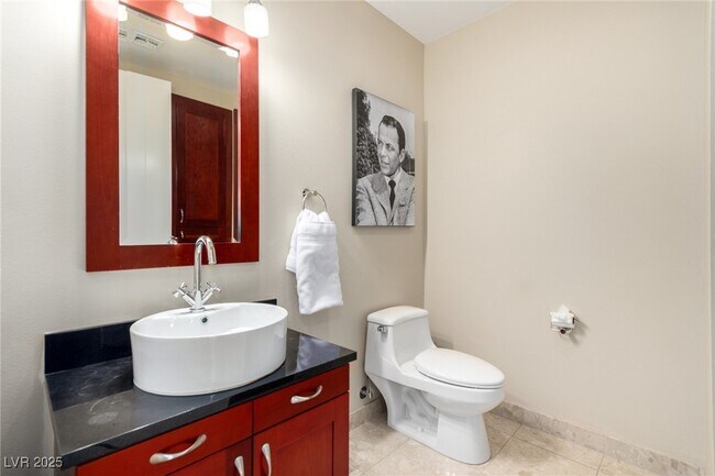 Building Photo - 4575 Dean Martin Dr