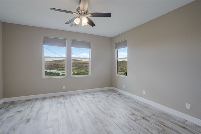 Building Photo - 1478 Varsity Dr