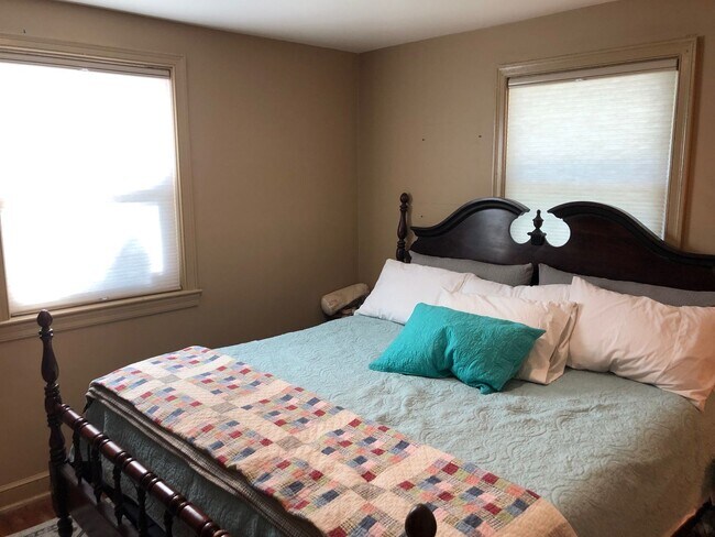 Building Photo - 1713 McHenry Ave