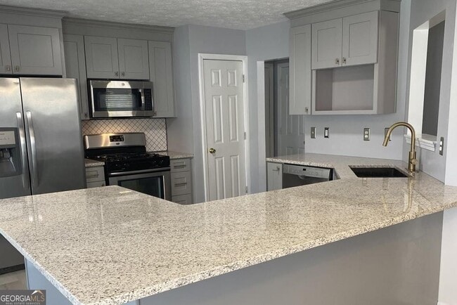 Building Photo - 2860 Golden Club Bend