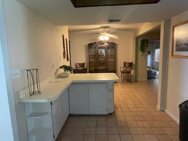 Building Photo - Fully Furnished 3BR/2BA Home in Dunnellon ...
