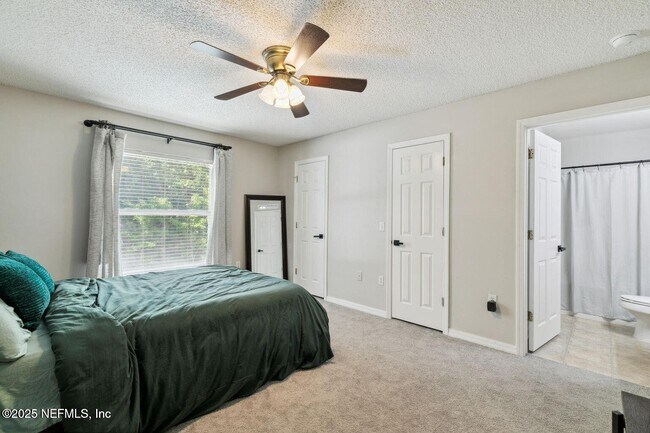 Building Photo - 8164 Foxdale Dr