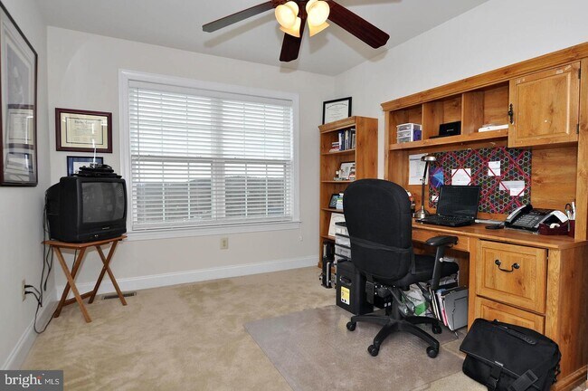 Building Photo - 304 Dunbar Dr