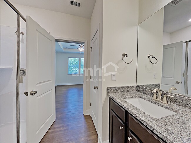 Building Photo - 105 Moultrie Crossing Ln