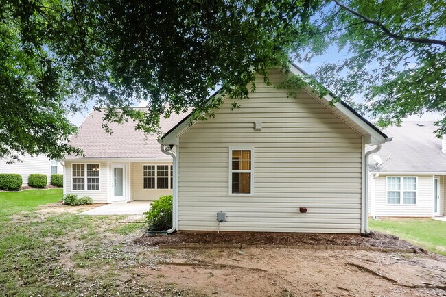 Building Photo - 29 Green Spring