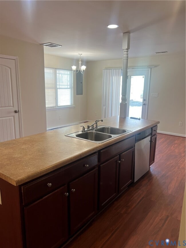 Building Photo - 1111 Tabb Ave