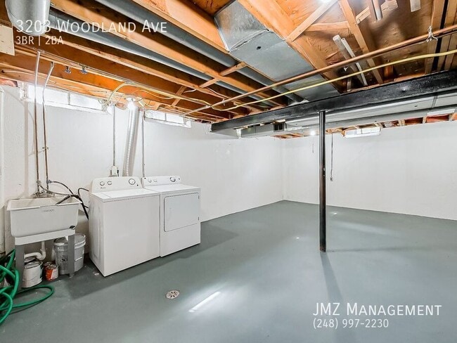 Building Photo - 3203 Woodland Ave