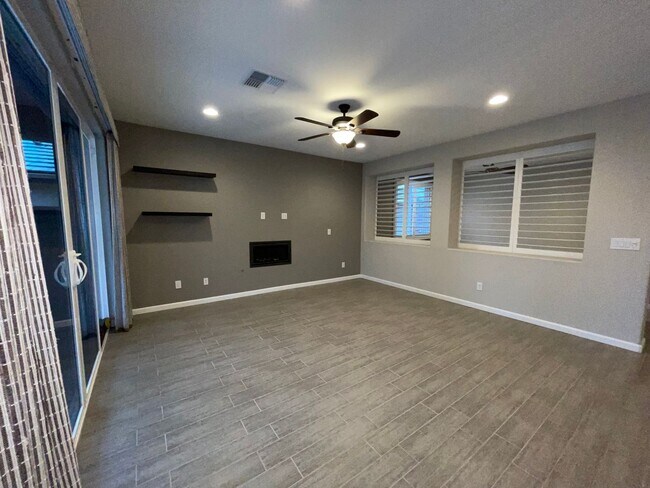 Building Photo - Beautiful Home in 55+ Community