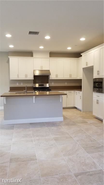 Building Photo - 3 br, 2 bath Townhome - 3248 Edgewood Rd